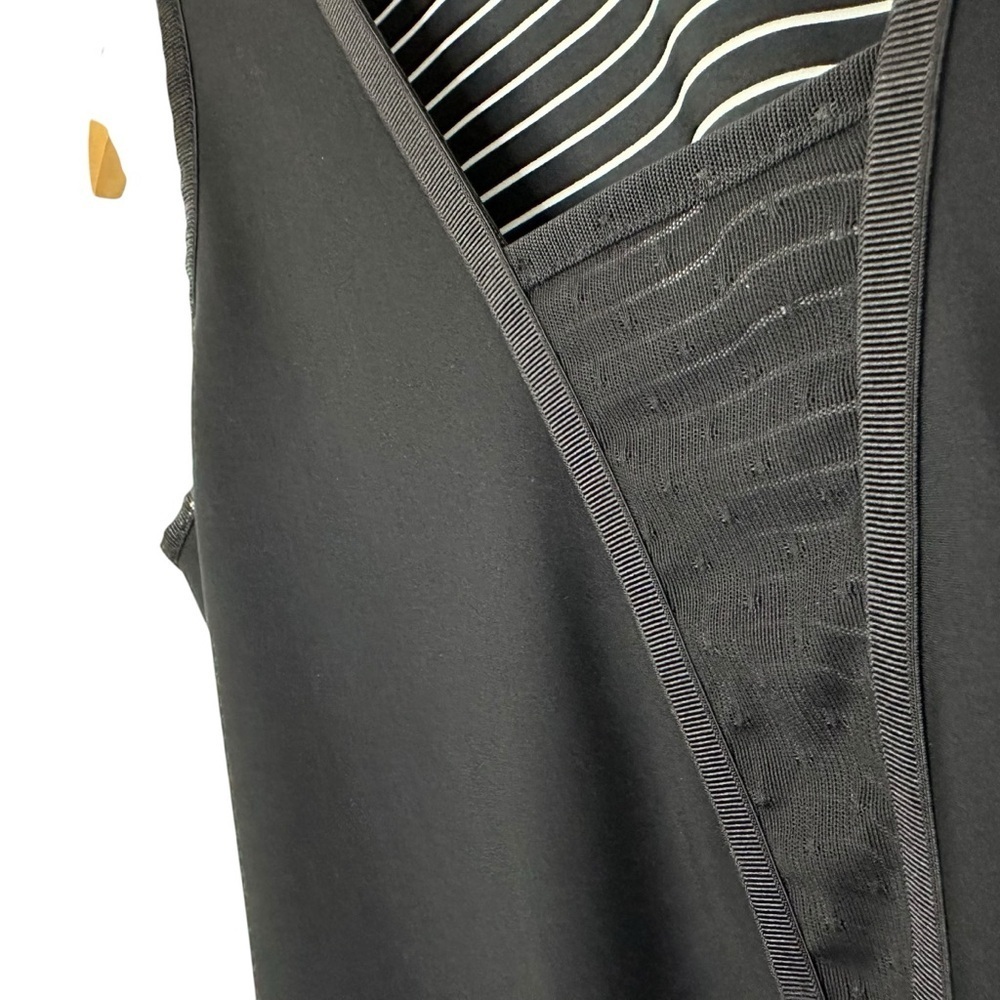 Lululemon Womens Both Ways Dress Size Stripe Black Reversible 6? Sleeveless - Picture 8 of 13